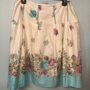 Oscar flair floral skirt.